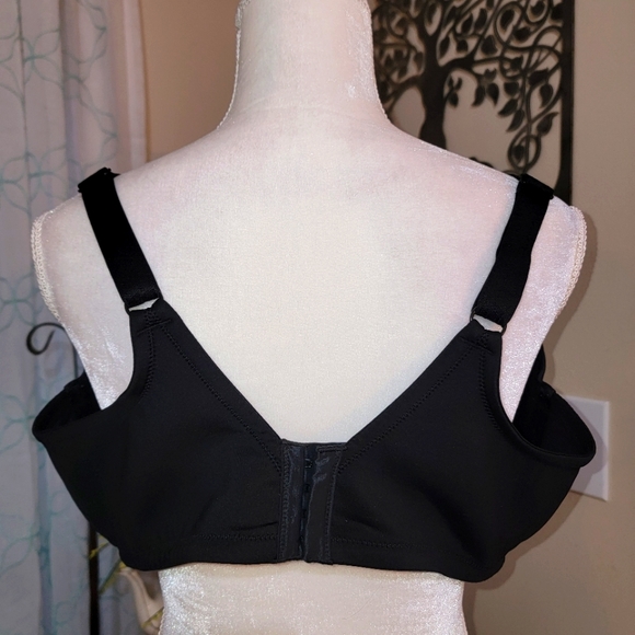 Vanity Fair Black Beauty Back Smoothing Full Figure Bra Size 42DDD or 42F - Picture 3 of 9